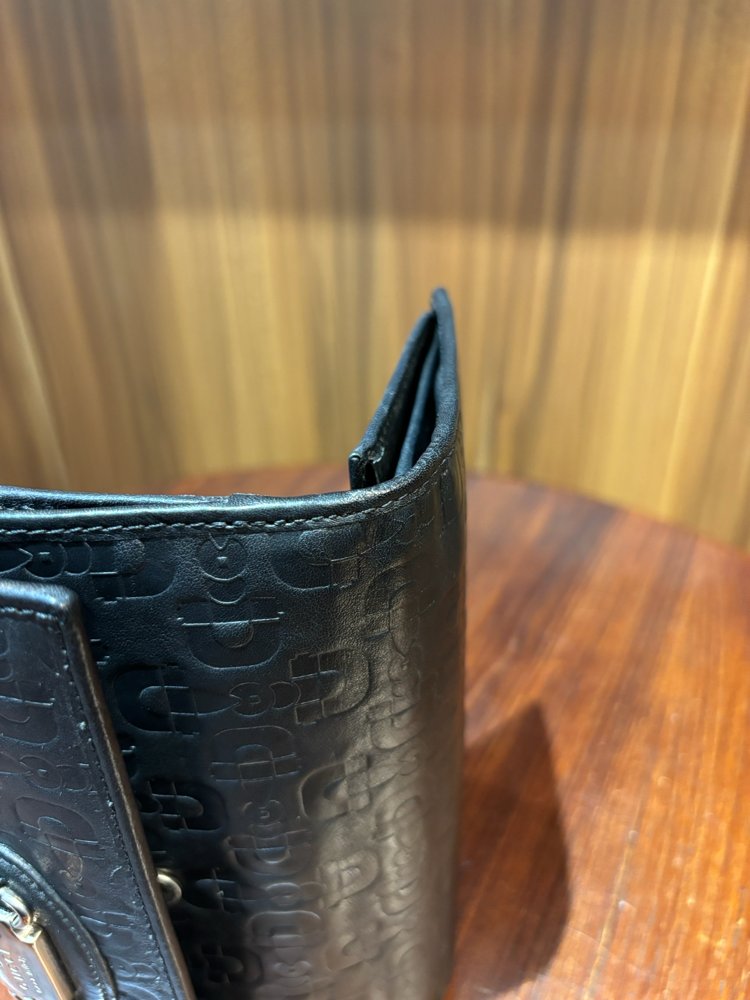 長財布｜すれた角と破れを、新しい革で補修